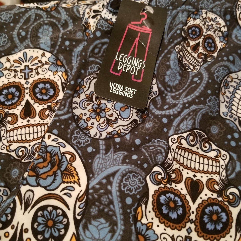 Skull Leggings Buttery Soft